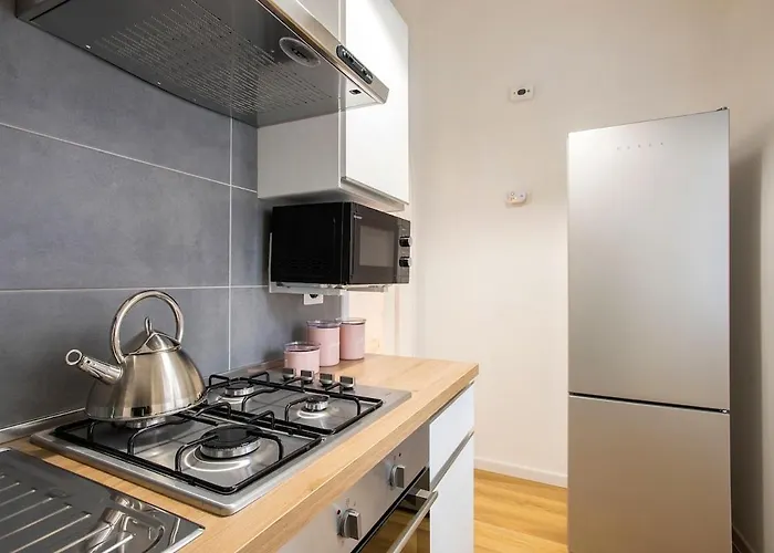 Apartment Cozy Metro A Easy Access To *